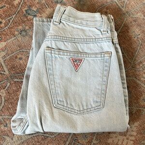 Vintage Ultra Light Wash Guess Jeans